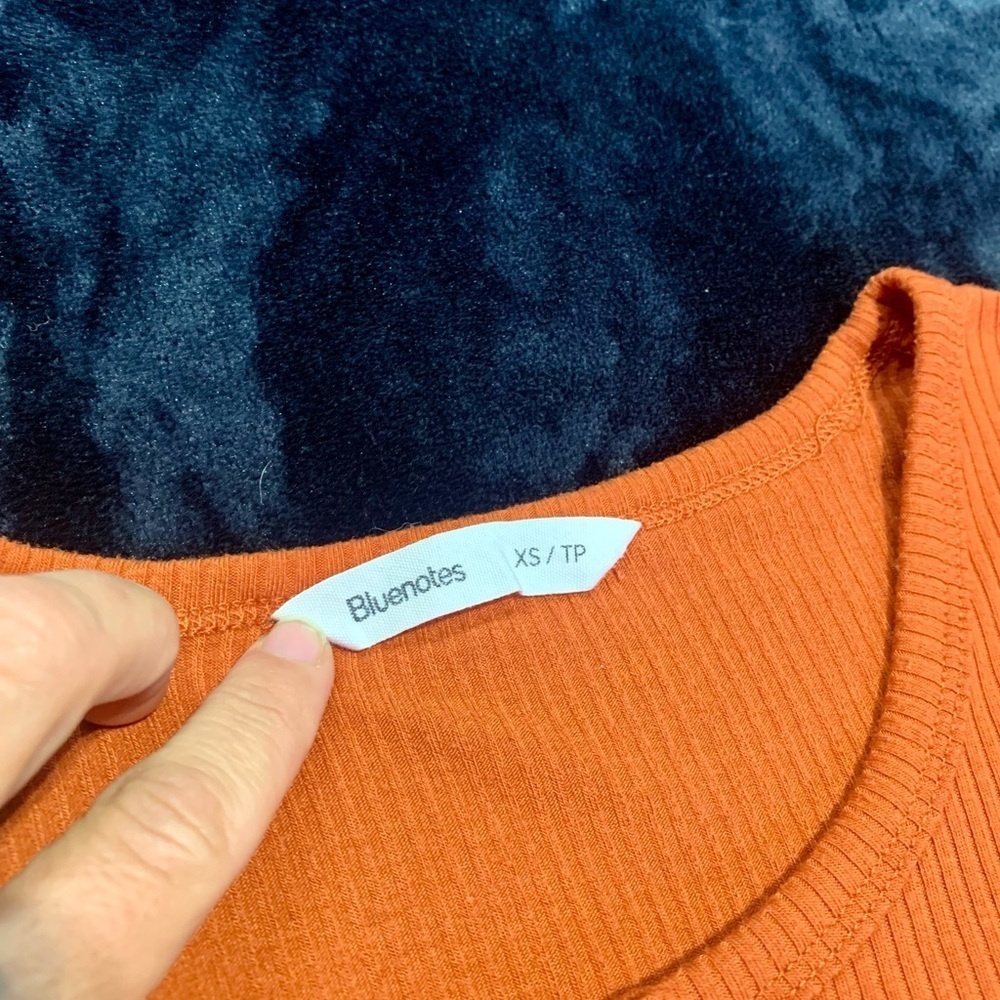 ⚡️Bluenotes Ribbed Button-Front Top - Orange - Size XS - Picture 7 of 7
